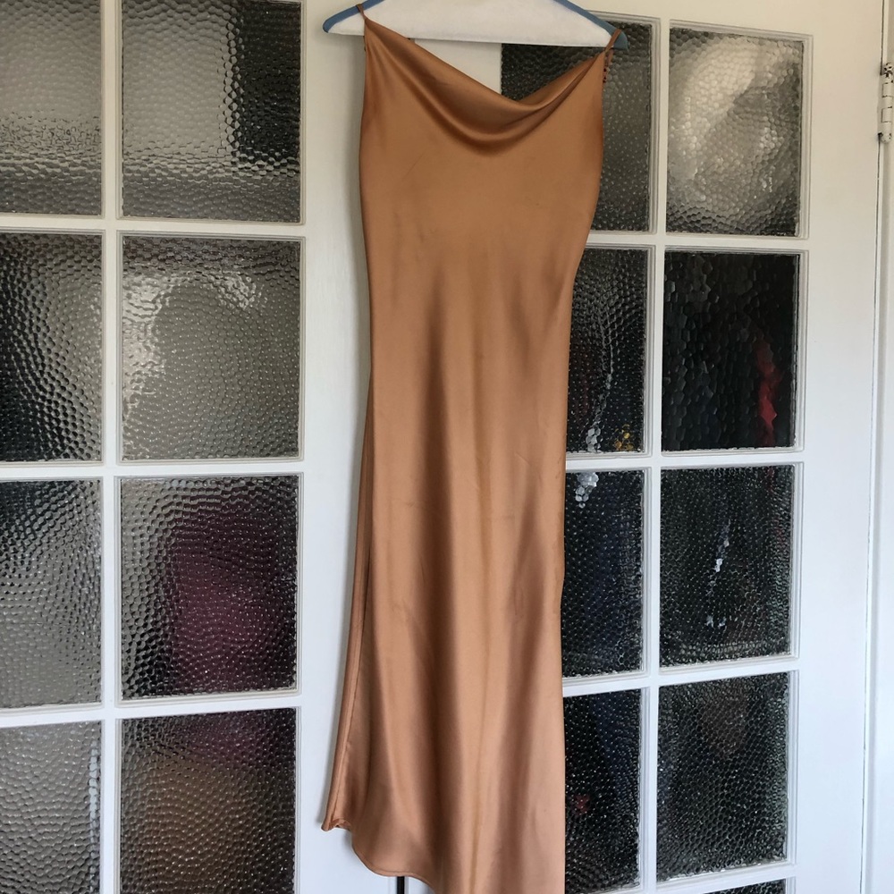 Gold formal dress - Picture 2 of 2